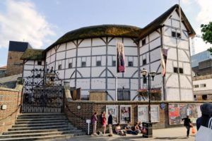 Londra-Il-Globe-Theater-Shakespeare-Play-drama-event-1024x682