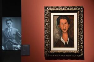 "Ritratto di Chaim Soutine" una delle opere attribuite a Amedeo Modigliani in mostra a Palazzo Ducale di Genova, su cui il critico d'arte Carlo Pepi ha sollevato dubbi sull'autenticità, 22 maggio 2017. ANSA/LUCA ZENNARO